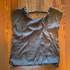 Grey crepe wide shoulder strap tank top